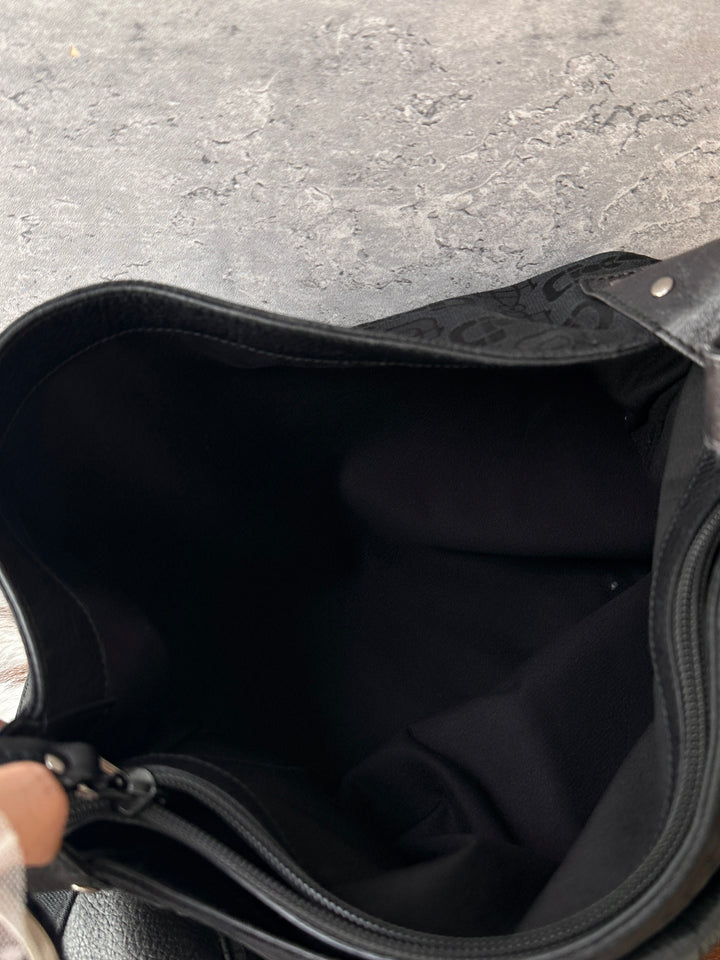 Gucci Horsebit Hobo Bag 🖤｜Tonal Horsebit Monogram・Relaxed Hobo Shape・iPad-Friendly Capacity
