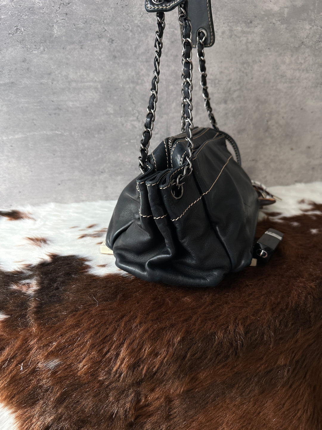 CHANEL Calfskin Chain Shoulder Bag 🖤｜Practical Daily Size × Shoulder-Friendly × Great Price