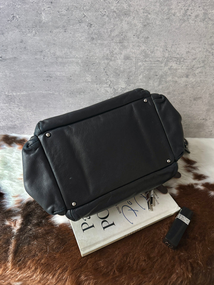 CHANEL Calfskin Chain Shoulder Bag 🖤｜Practical Daily Size × Shoulder-Friendly × Great Price