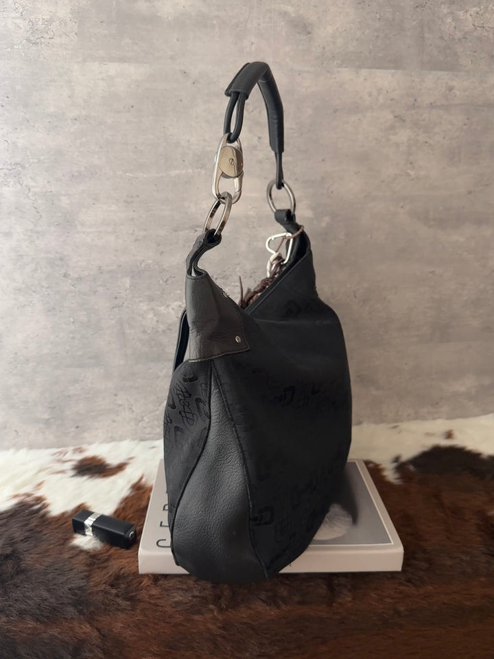 Gucci Horsebit Hobo Bag 🖤｜Tonal Horsebit Monogram・Relaxed Hobo Shape・iPad-Friendly Capacity