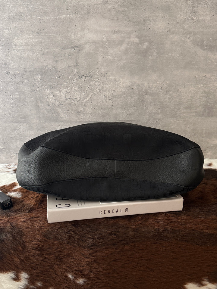 Gucci Horsebit Hobo Bag 🖤｜Tonal Horsebit Monogram・Relaxed Hobo Shape・iPad-Friendly Capacity