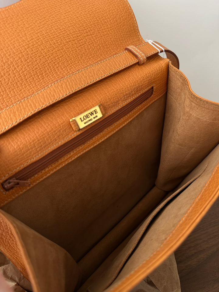 Loewe “Leaf Flap” Top Handle Bag 🍂 | Warm Autumn Elegance