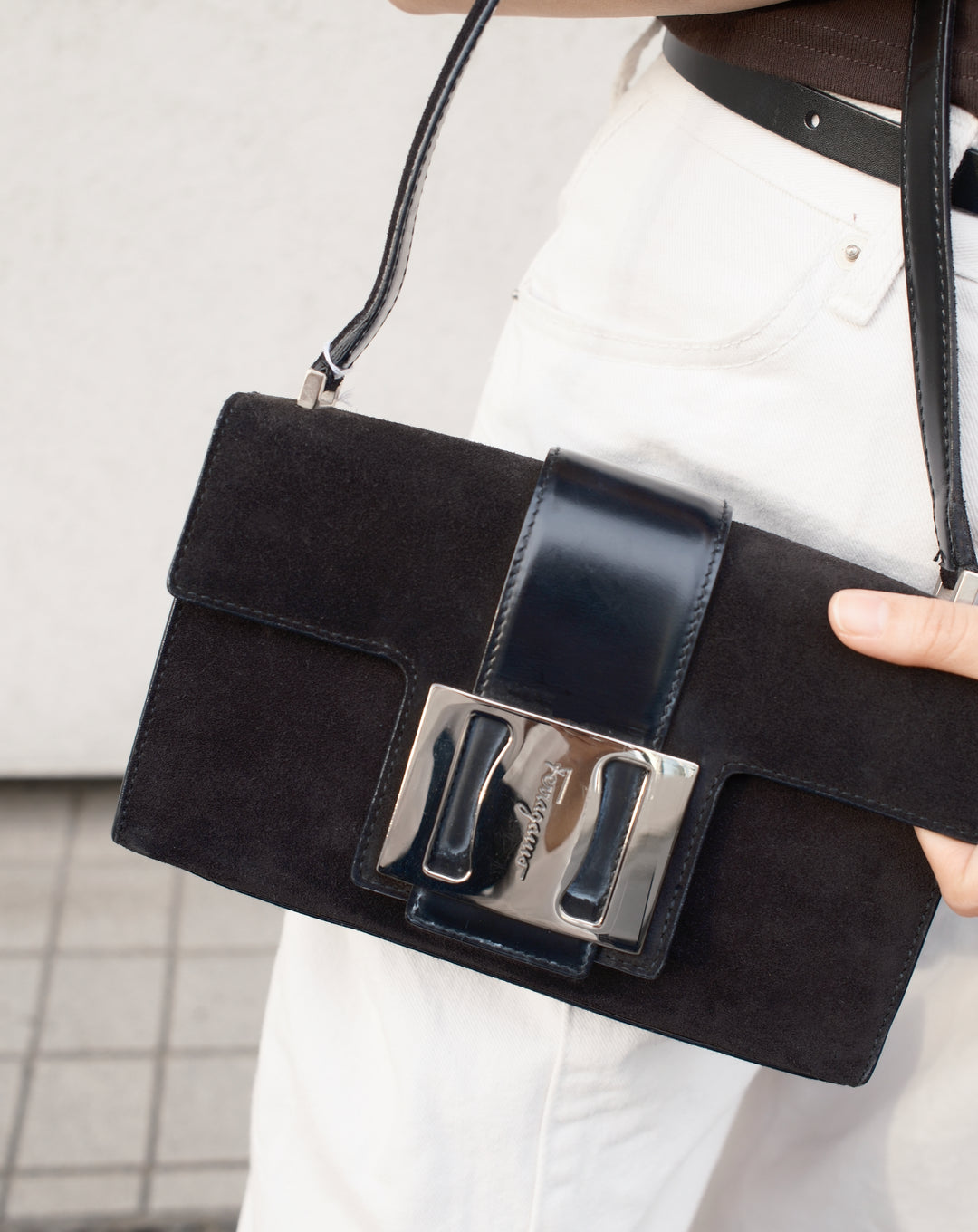 Ferragamo Suede Mini Baguette Bag 🖤｜Statement Silver Buckle × Sleek Shoulder Style × Compact Yet Practical