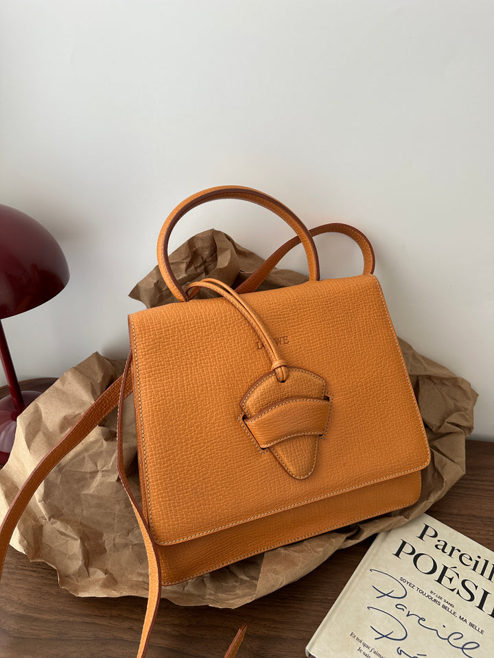 Loewe “Leaf Flap” Top Handle Bag 🍂 | Warm Autumn Elegance
