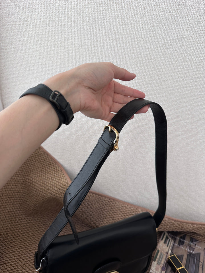 CELINE Triomphe Vintage Shoulder Bag — Black Leather & Oversized Gold Clasp 🖤✨ Collector’s Parisian Icon