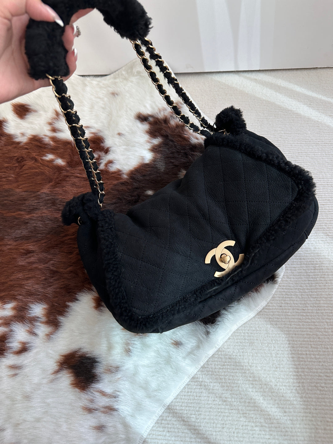 Chanel 毛毛機場包 | Cozy Chic in Winter Mood