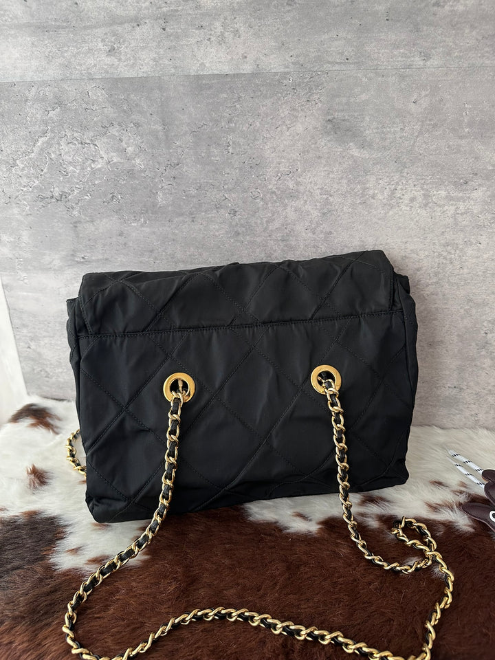 PRADA Quilted Parachute Flap Chain Shoulder Bag 🖤｜Black &amp; Gold Hardware × Lightweight Design × Near-Pristine Condition