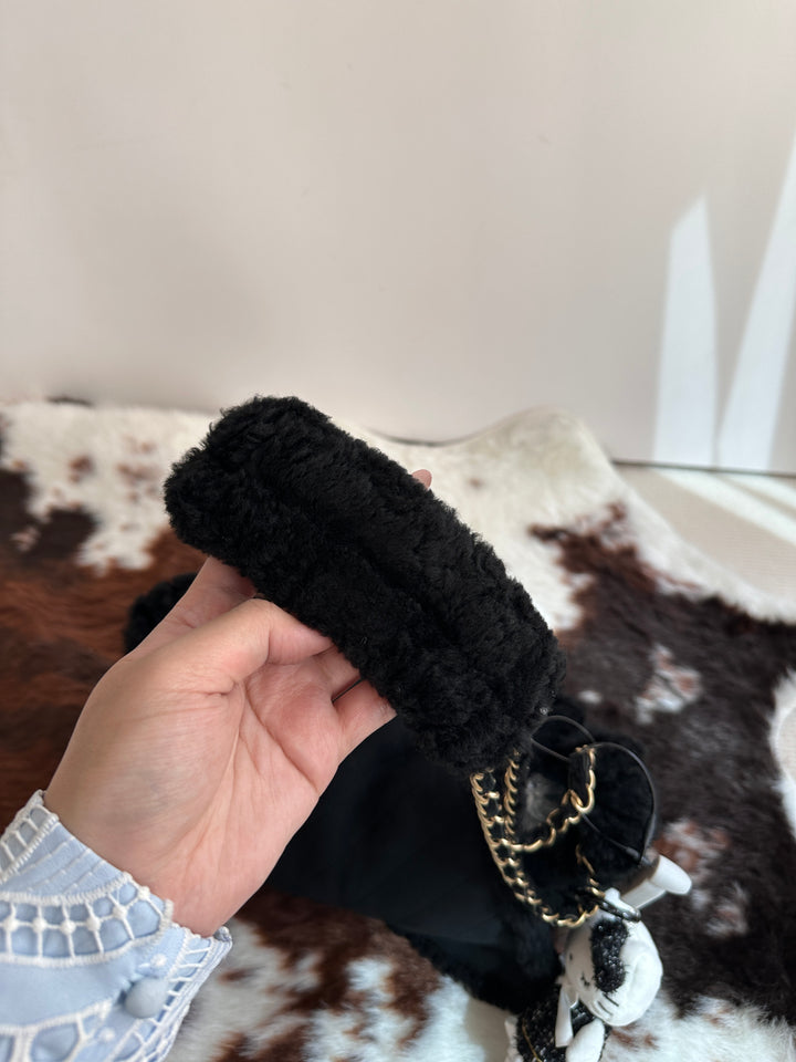 Chanel 毛毛機場包 | Cozy Chic in Winter Mood