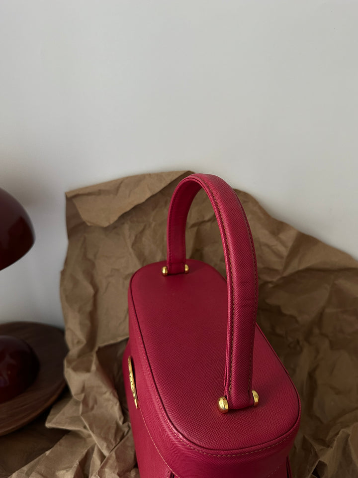 Valentino Coin Vanity 💗 | Timeless Elegance, Italian Heritage