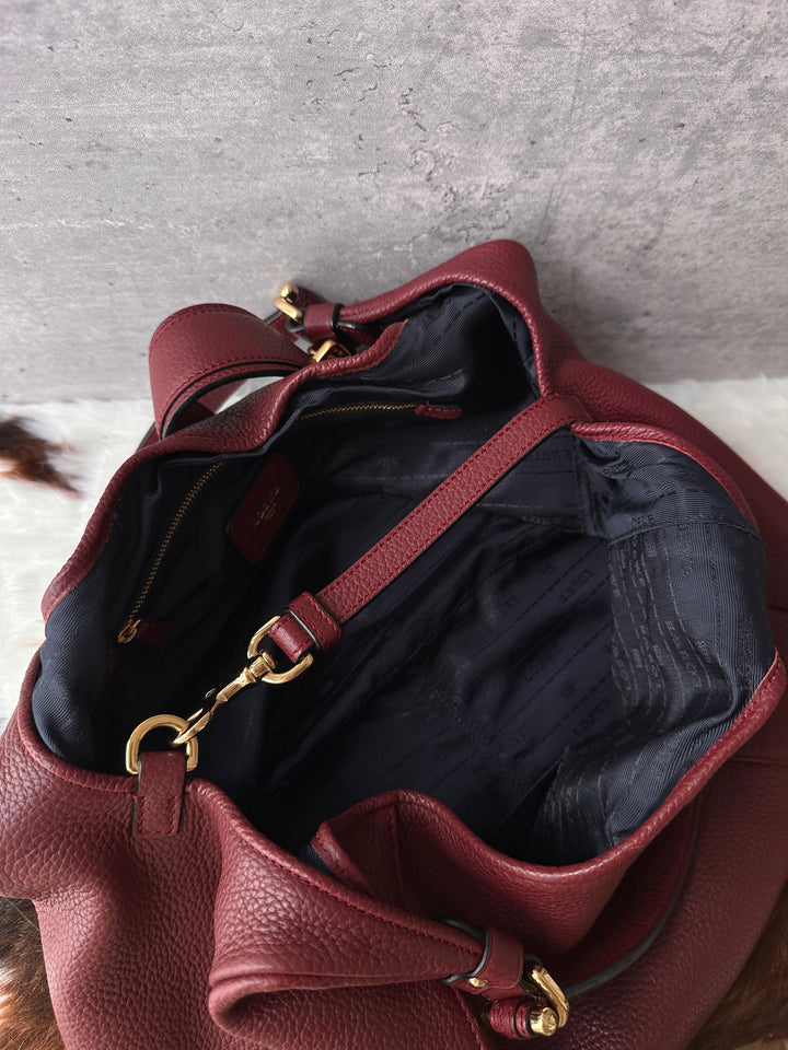 LOEWE Burgundy Pebbled Leather Hobo Bag 💕｜Statement Lock Charm × Soft Pebbled Leather × Effortless Shoulder Style
