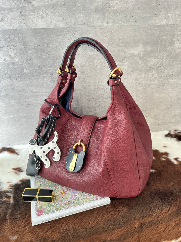 LOEWE Burgundy Pebbled Leather Hobo Bag 💕｜Statement Lock Charm × Soft Pebbled Leather × Effortless Shoulder Style