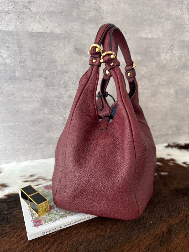 LOEWE Burgundy Pebbled Leather Hobo Bag 💕｜Statement Lock Charm × Soft Pebbled Leather × Effortless Shoulder Style