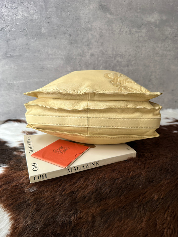 LOEWE Cream Nappa Drawstring Pouch Bag 💛｜Soft Nappa Leather × Corner Logo Detail × Lightweight Styling
