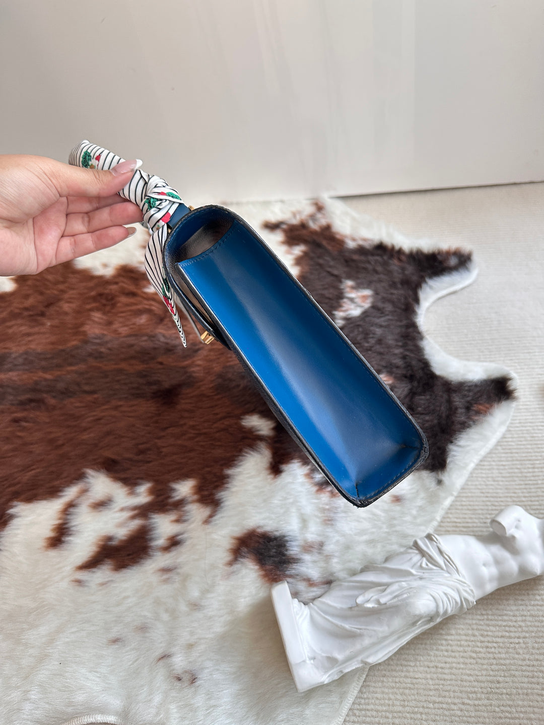 Louis Vuitton Epi Turn-Lock Kelly Bag 💙 | Timeless Elegance with a Modern Edge