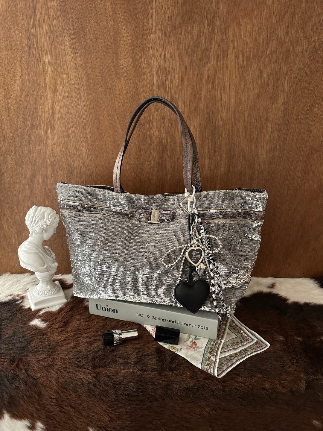 Ferragamo Sequin Gancini Tote ✨🩶｜Silver Sparkle・Lightweight Statement Tote
