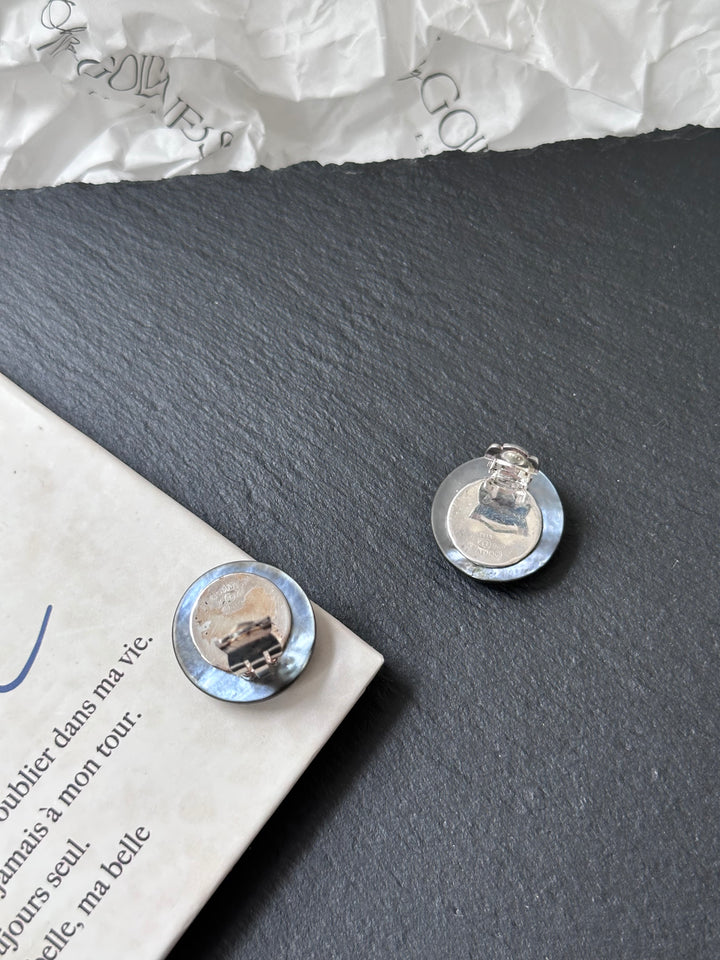 CHANEL CC Mother-of-Pearl Clip-On Earrings – Crystal Logo × Grey Sheen Elegance