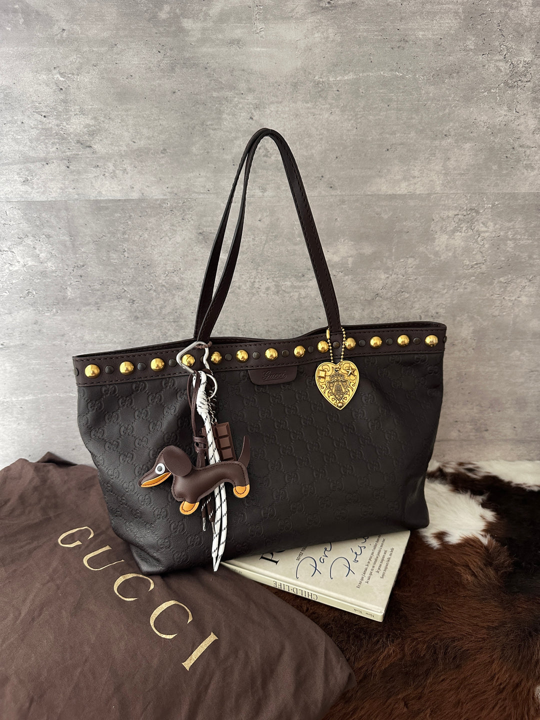 GUCCI Chocolate Monogram Studded Tote Bag 🤎｜Full Set × Heart Charm × Laptop-Friendly