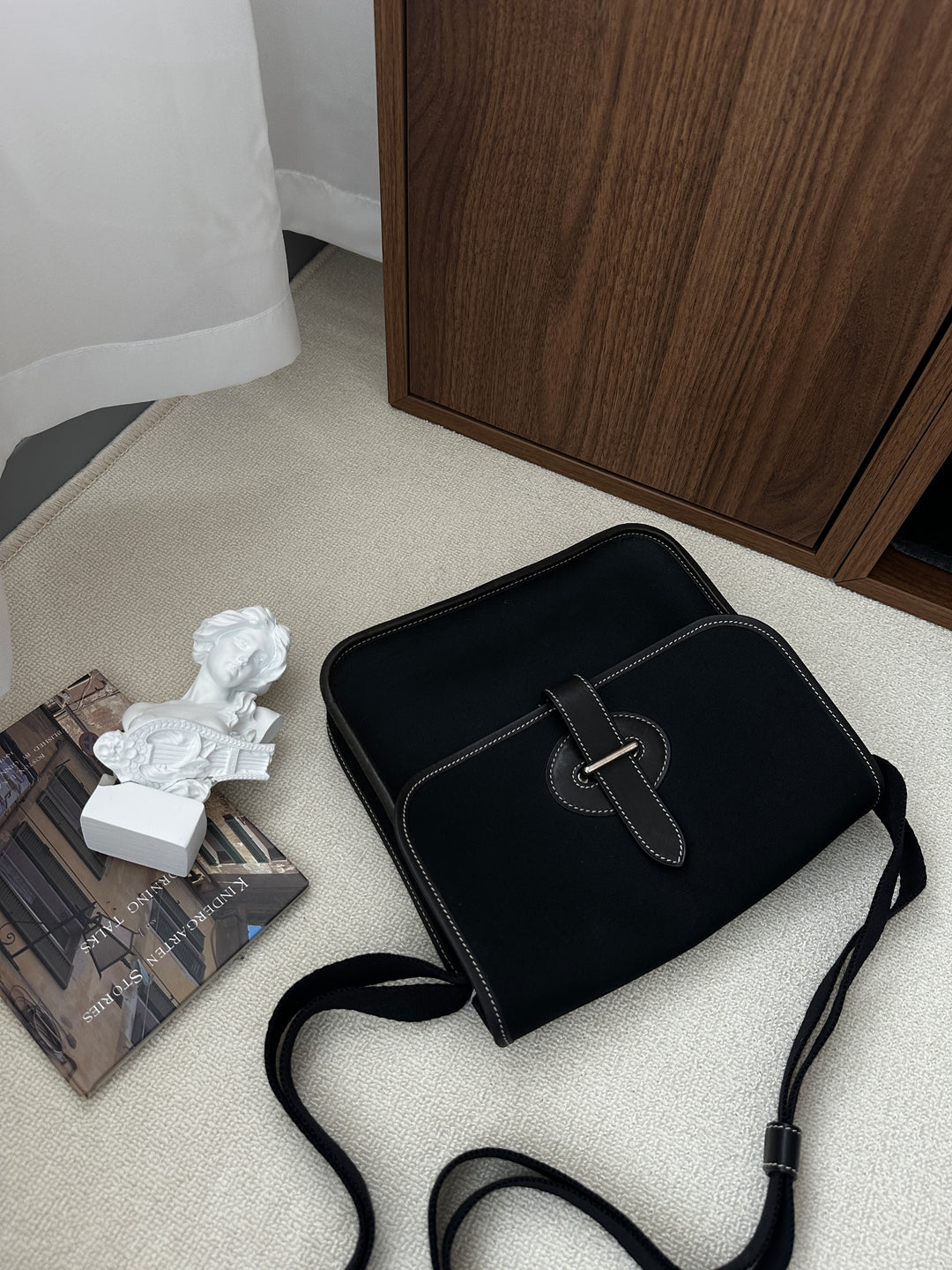 HERMÈS Canvas & Leather Messenger Bag – Rare Black Edition 🖤✨