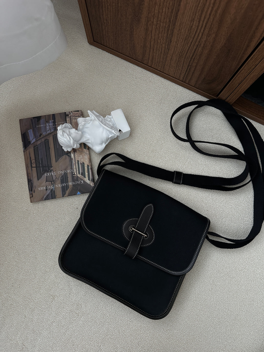 HERMÈS Canvas & Leather Messenger Bag – Rare Black Edition 🖤✨