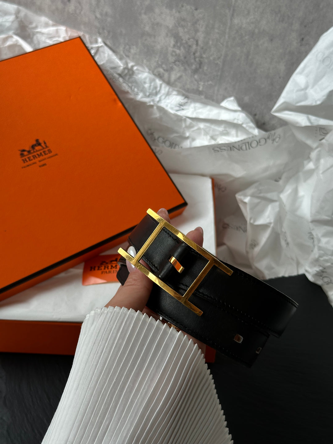 Hermes Vintage Slim Belt with Gold Buckle (Pre-H Logo) – Elegant & Rare with Box