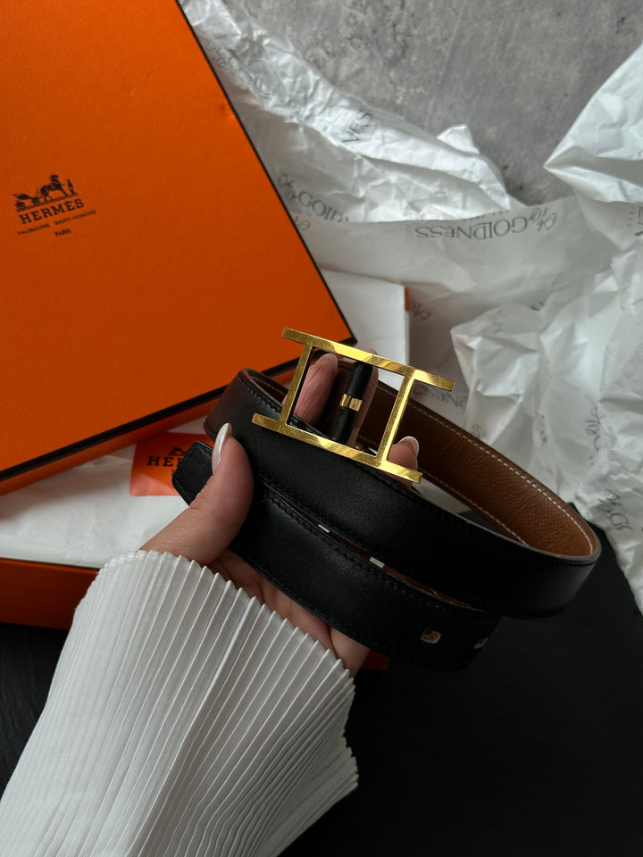 Hermes Vintage Slim Belt with Gold Buckle (Pre-H Logo) – Elegant & Rare with Box