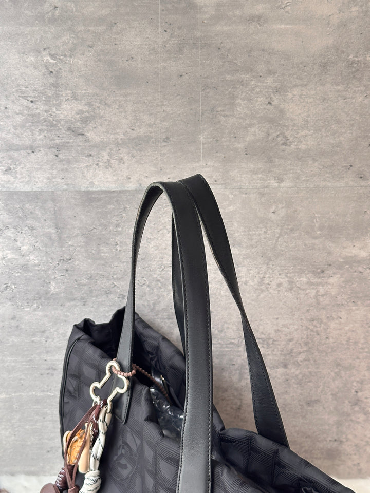CHANEL Ice Grid Fabric Tote Bag 🖤｜Lightweight Daily Tote × Laptop-Friendly Capacity × Very Clean Condition