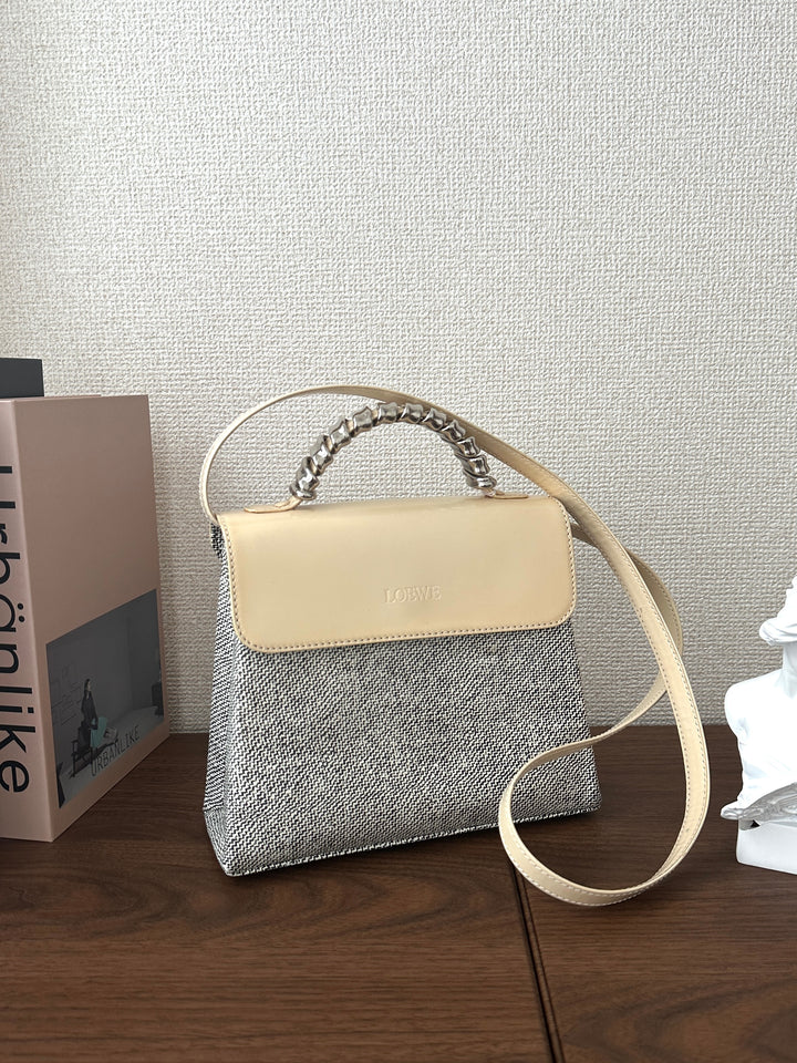 LOEWE Silver Snakebone Mini Kelly – Rare Vintage Treasure 🤍✨