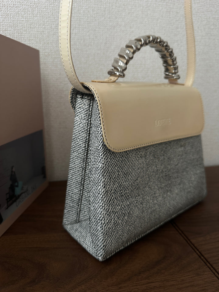 LOEWE Silver Snakebone Mini Kelly – Rare Vintage Treasure 🤍✨