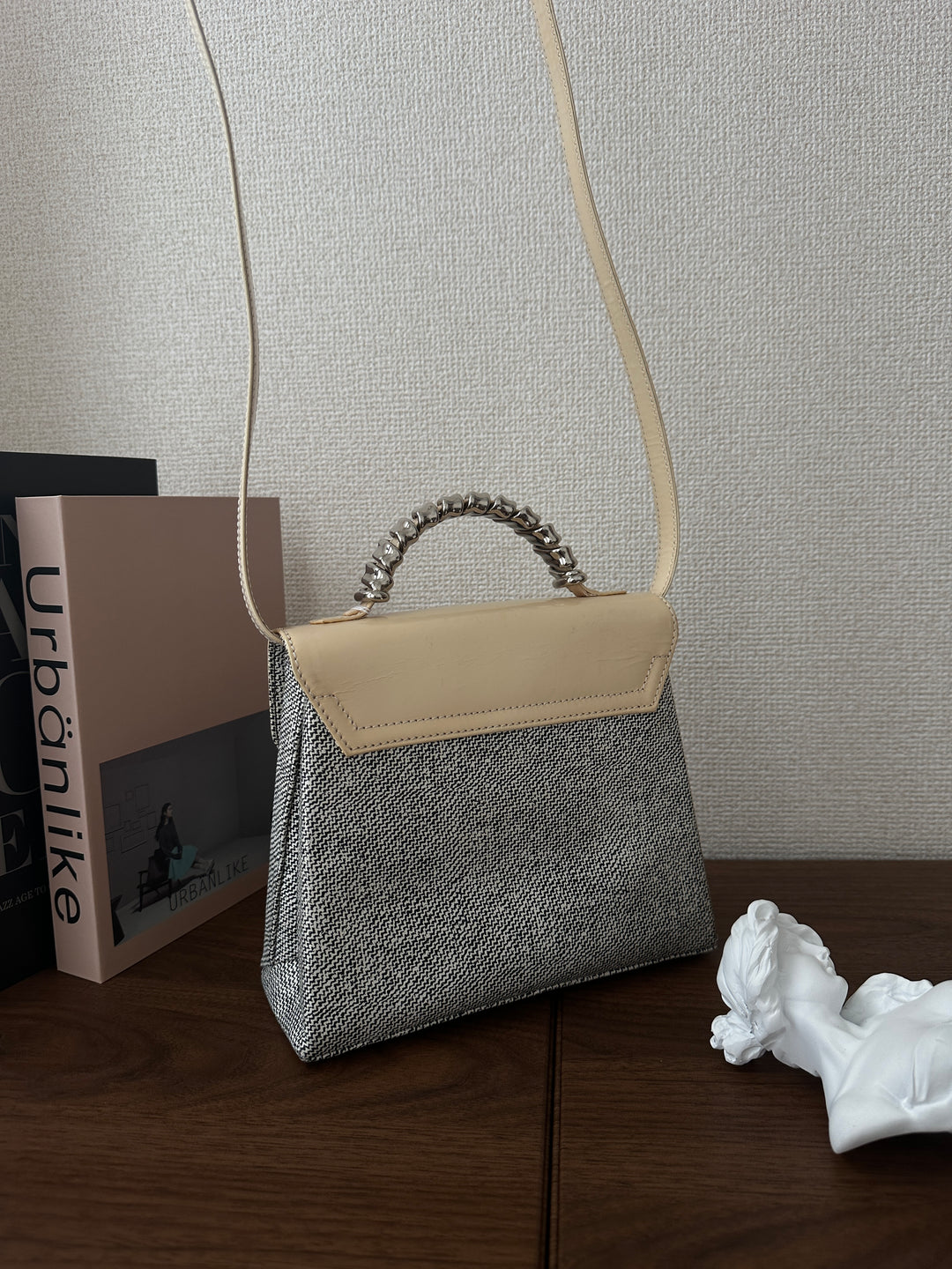 LOEWE Silver Snakebone Mini Kelly – Rare Vintage Treasure 🤍✨