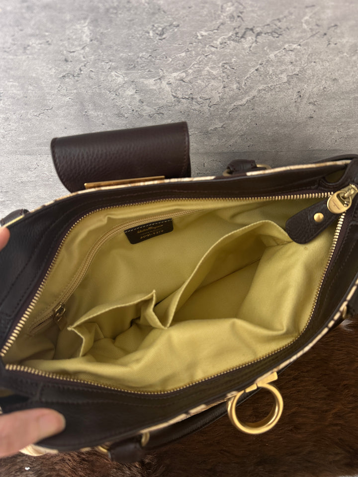 Ferragamo Gancini Floral Print Bag 🍂🤎｜Autumn Botanical Print・Brown Leather