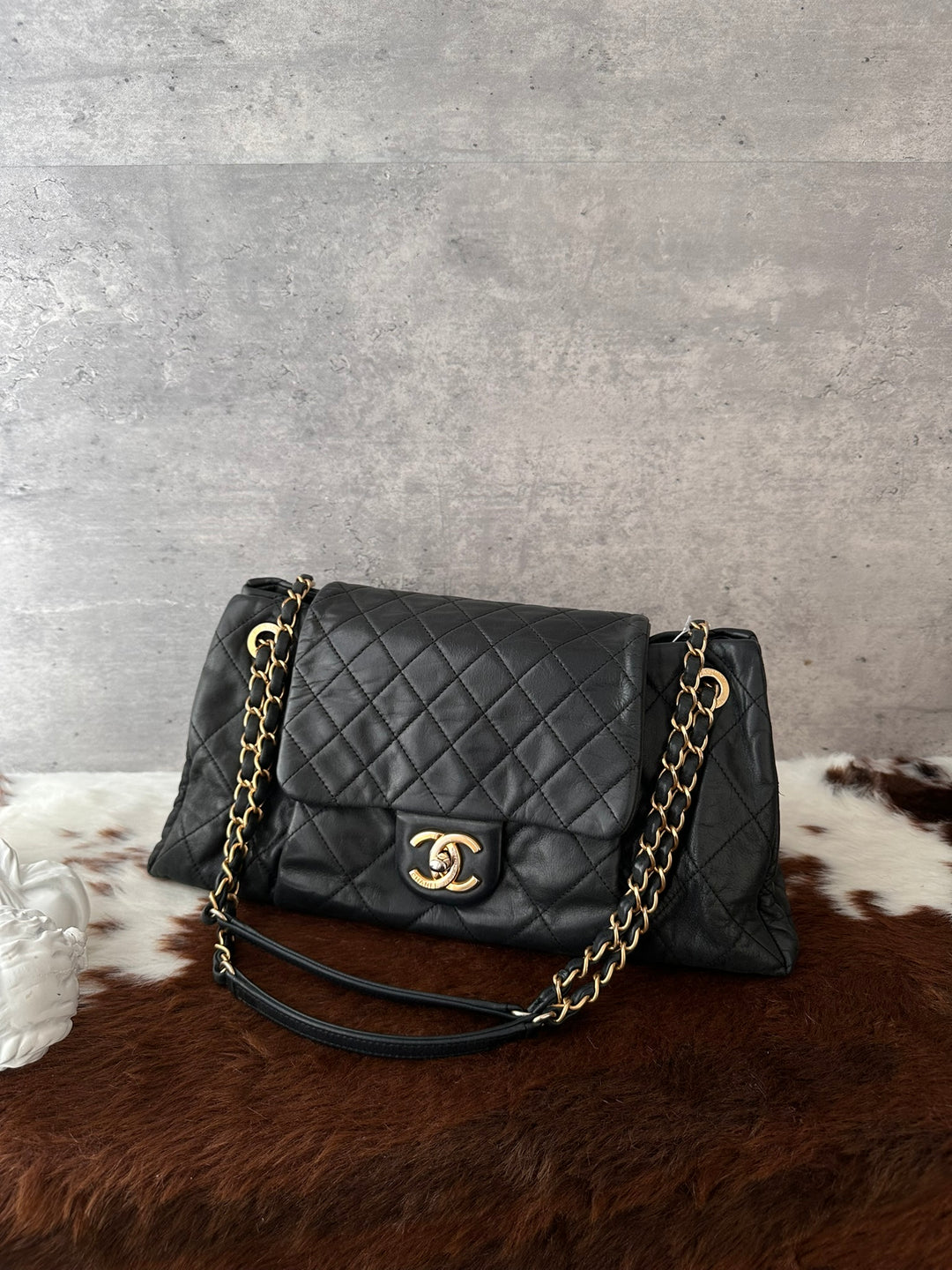 CHANEL Pearly Calfskin Chain Hobo Bag 🖤｜Pearly Calfskin × Perfect Underarm Length × Lightweight Capacity✨
