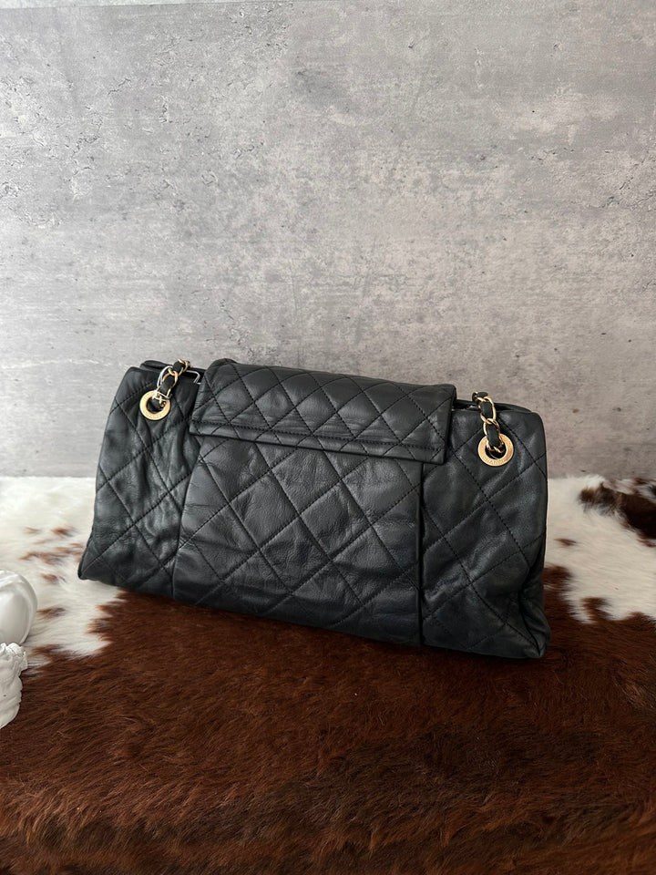 CHANEL Pearly Calfskin Chain Hobo Bag 🖤｜Pearly Calfskin × Perfect Underarm Length × Lightweight Capacity✨