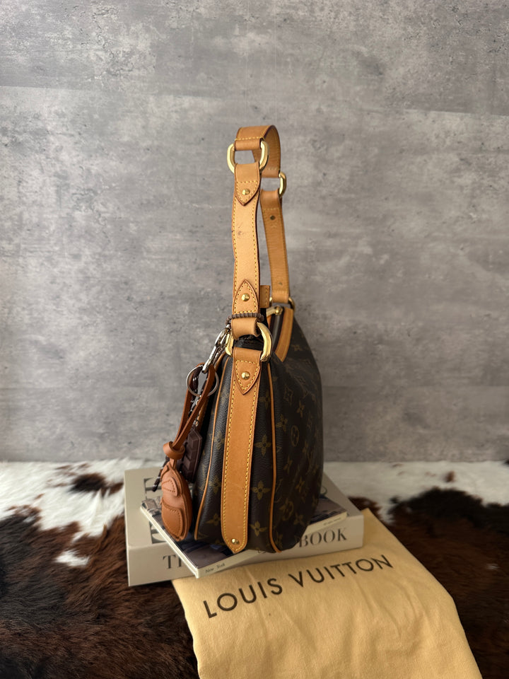 Louis Vuitton Monogram Hobo Bag 🤎✨｜Turn-Lock Flap Pocket・Classic Monogram