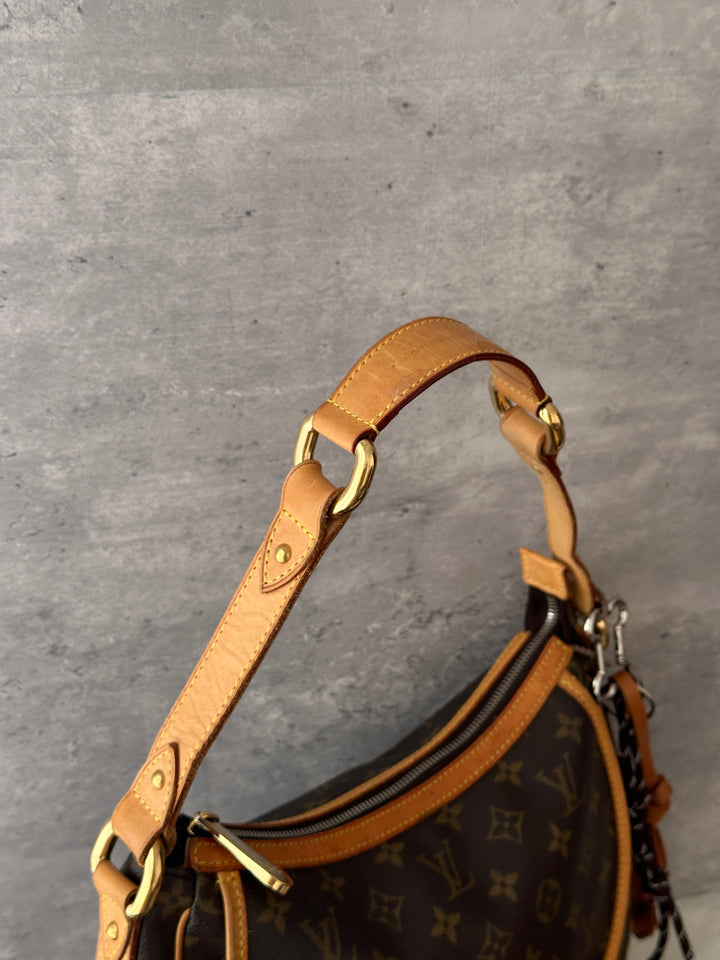 Louis Vuitton Monogram Hobo Bag 🤎✨｜Turn-Lock Flap Pocket・Classic Monogram