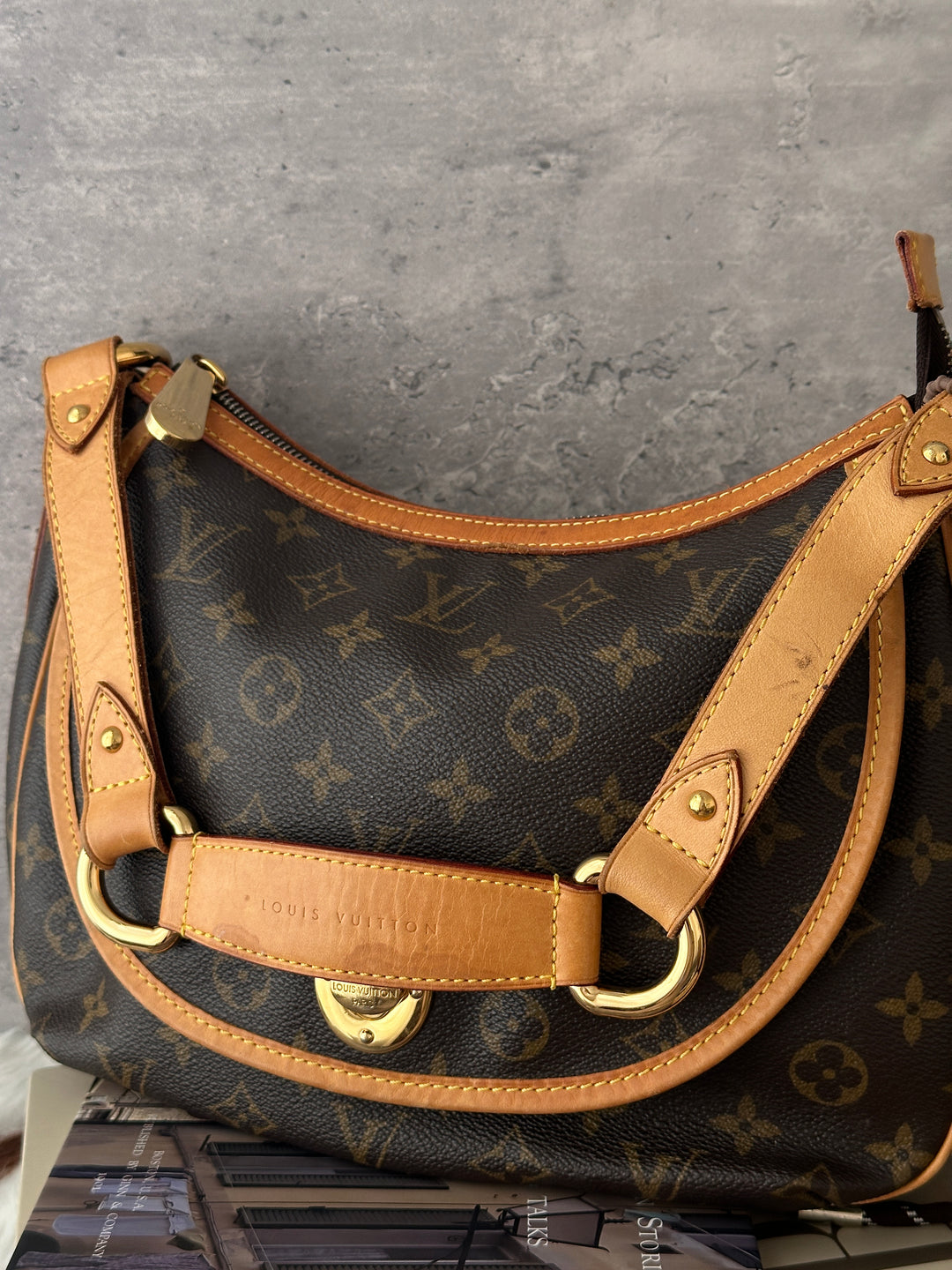 Louis Vuitton Monogram Hobo Bag 🤎✨｜Turn-Lock Flap Pocket・Classic Monogram