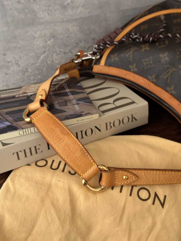 Louis Vuitton Monogram Hobo Bag 🤎✨｜Turn-Lock Flap Pocket・Classic Monogram