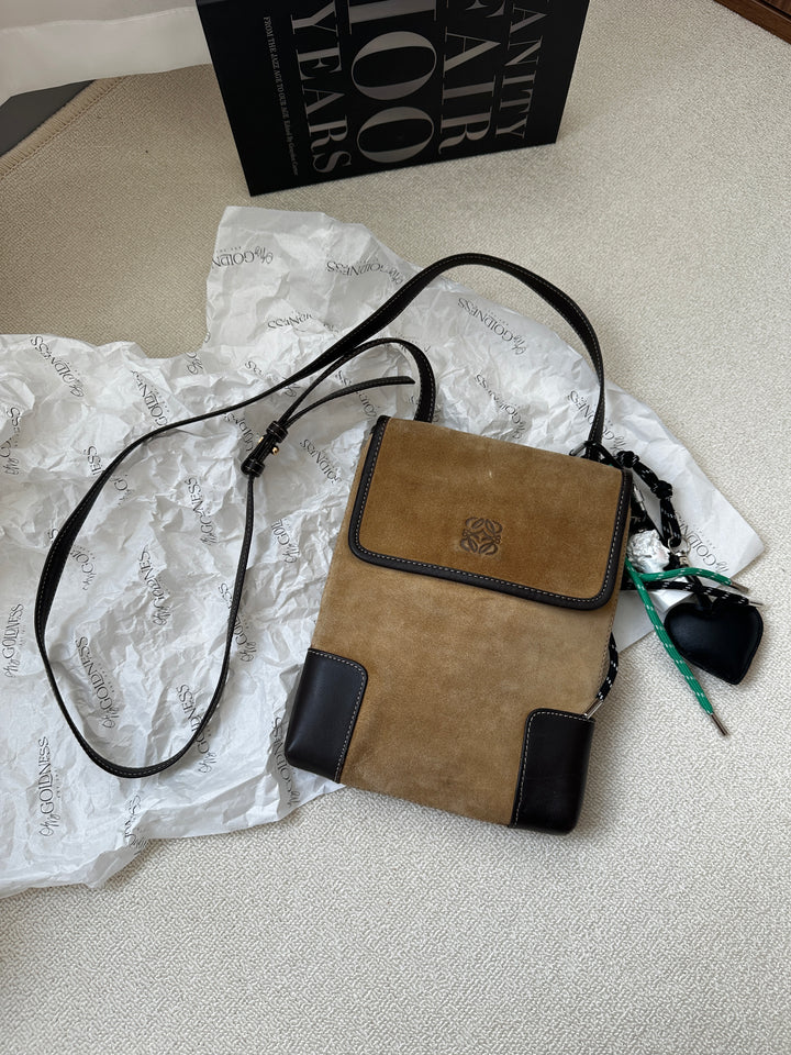 LOEWE Suede “Biscuit” Crossbody Bag – Vintage Brown 🤎✨