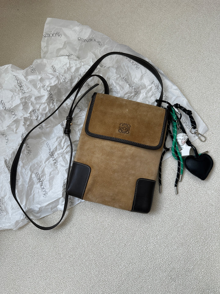 LOEWE Suede “Biscuit” Crossbody Bag – Vintage Brown 🤎✨