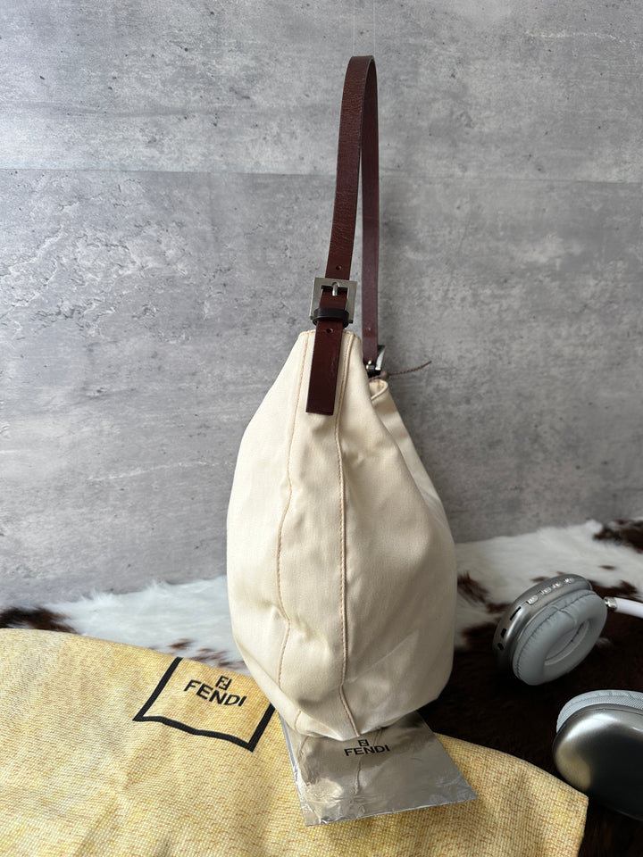 FENDI Zucca Half-Moon Wooden Buckle Hobo Bag 🪵｜Full Set × Wood-Effect Buckle × Effortless Vintage Style