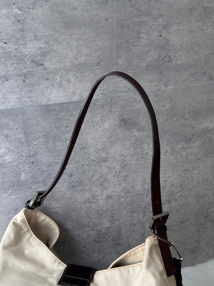 FENDI Zucca Half-Moon Wooden Buckle Hobo Bag 🪵｜Full Set × Wood-Effect Buckle × Effortless Vintage Style