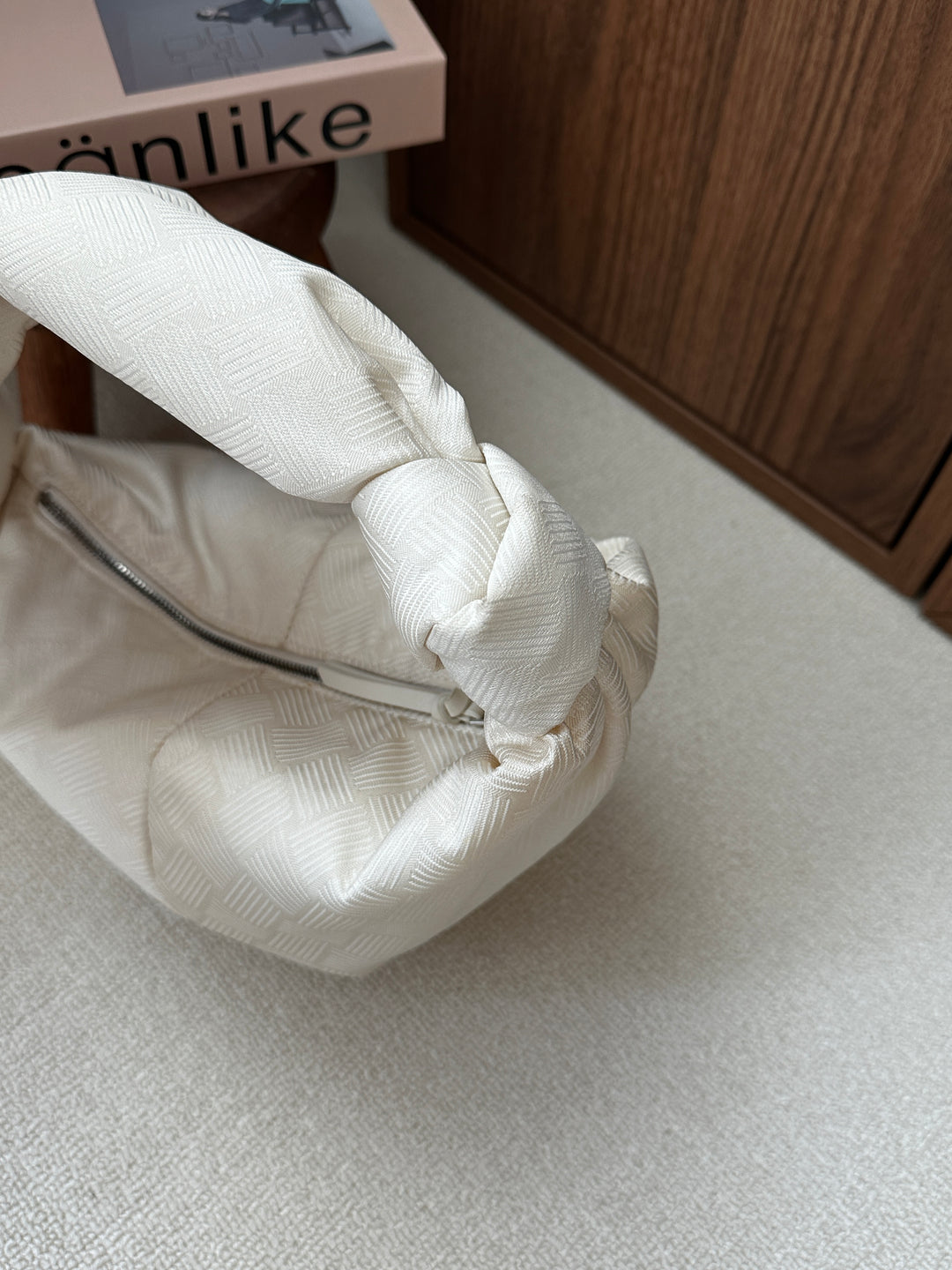 BOTTEGA VENETA Ivory Woven Hobo – Lightweight & Chic 🤍✨