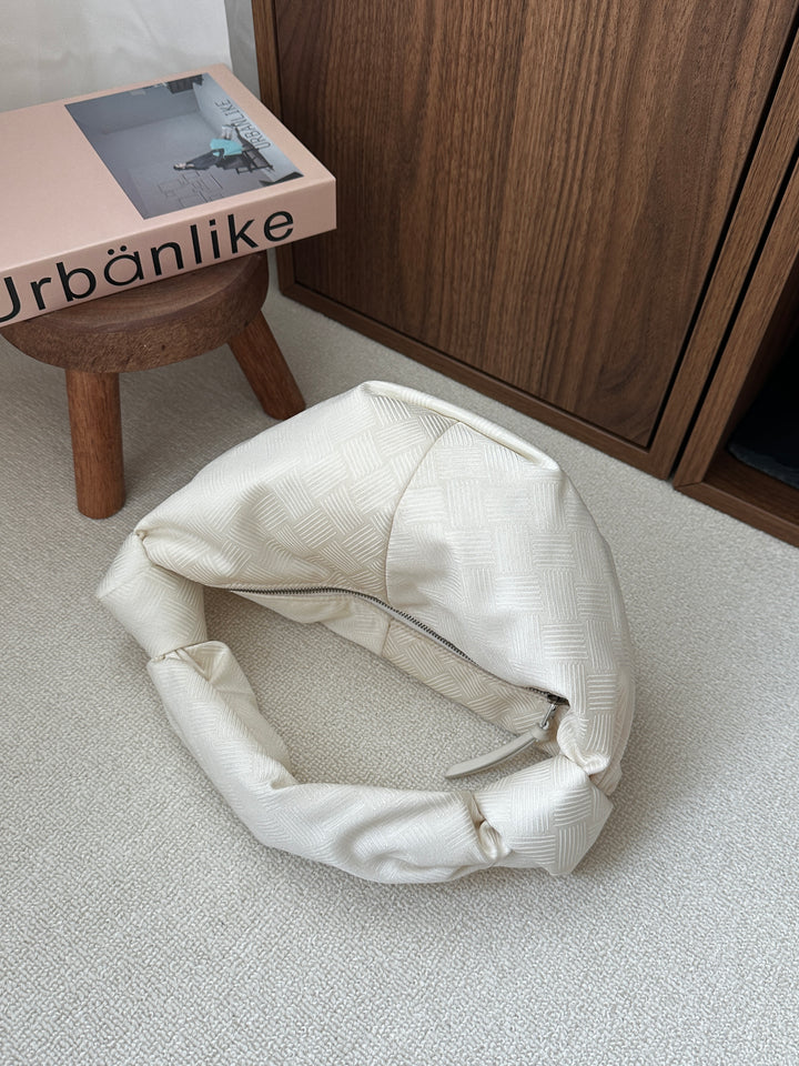 BOTTEGA VENETA Ivory Woven Hobo – Lightweight & Chic 🤍✨