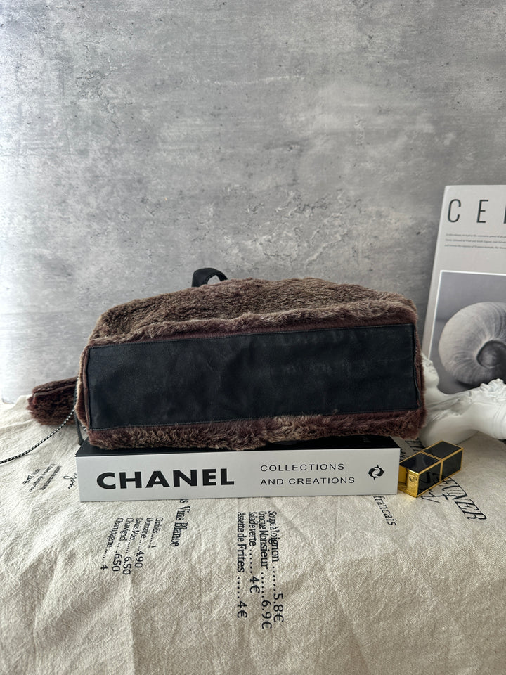 CHANEL Rabbit Fur Tote 🐰🤎｜Matching Baby Pouch × Cozy Fur Texture × Fall-Winter Statement
