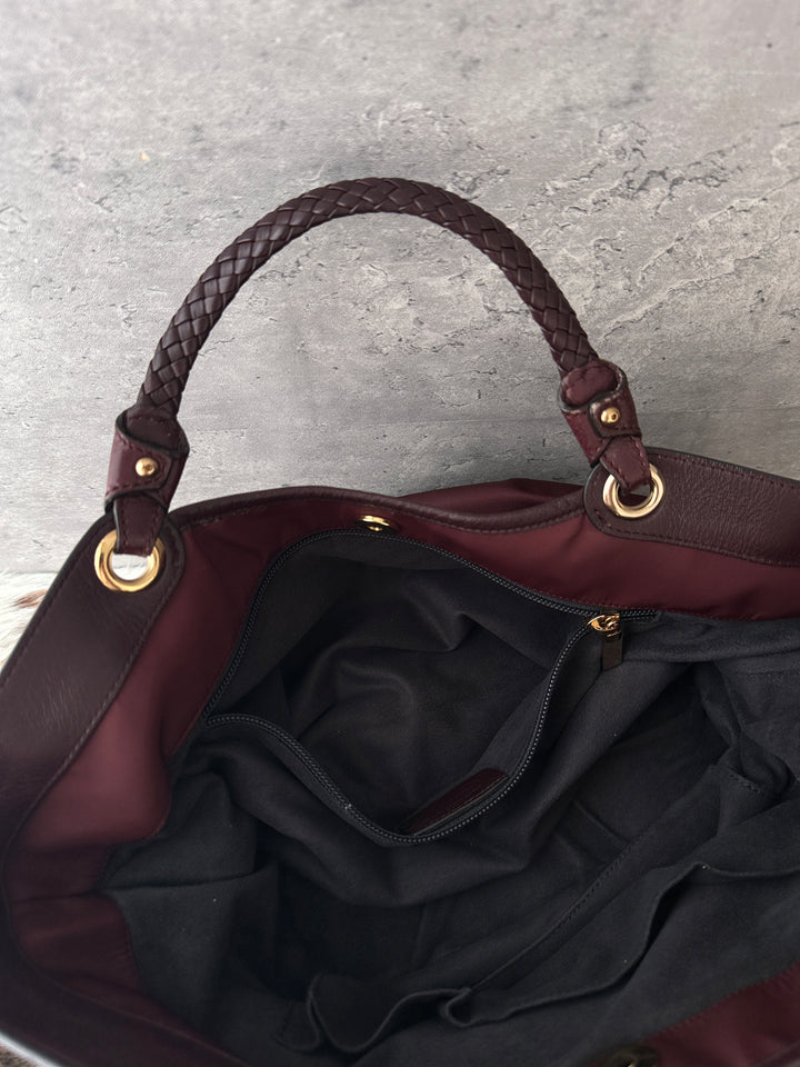Ferragamo Bow Tote 🍷🎀｜Crystal Bow Detail × Original Strap × Lightweight Design