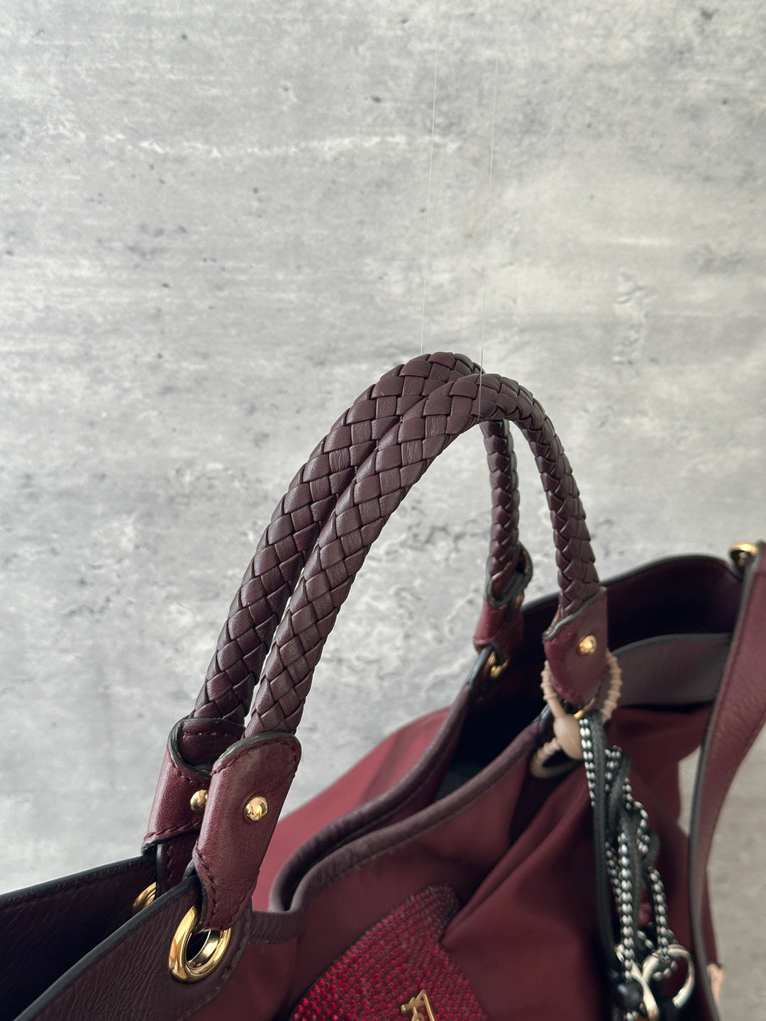 Ferragamo Bow Tote 🍷🎀｜Crystal Bow Detail × Original Strap × Lightweight Design
