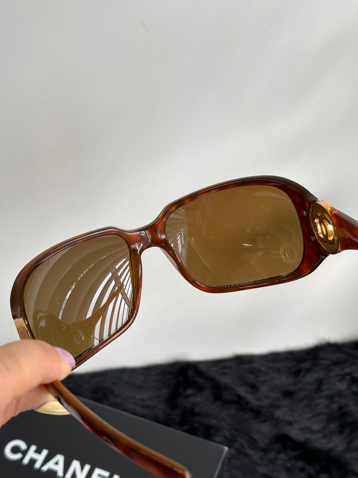 CHANEL Tortoiseshell CC Logo Sunglasses 🤎🧡｜Tortoiseshell Frame × Gold CC Logo × Full Set✨