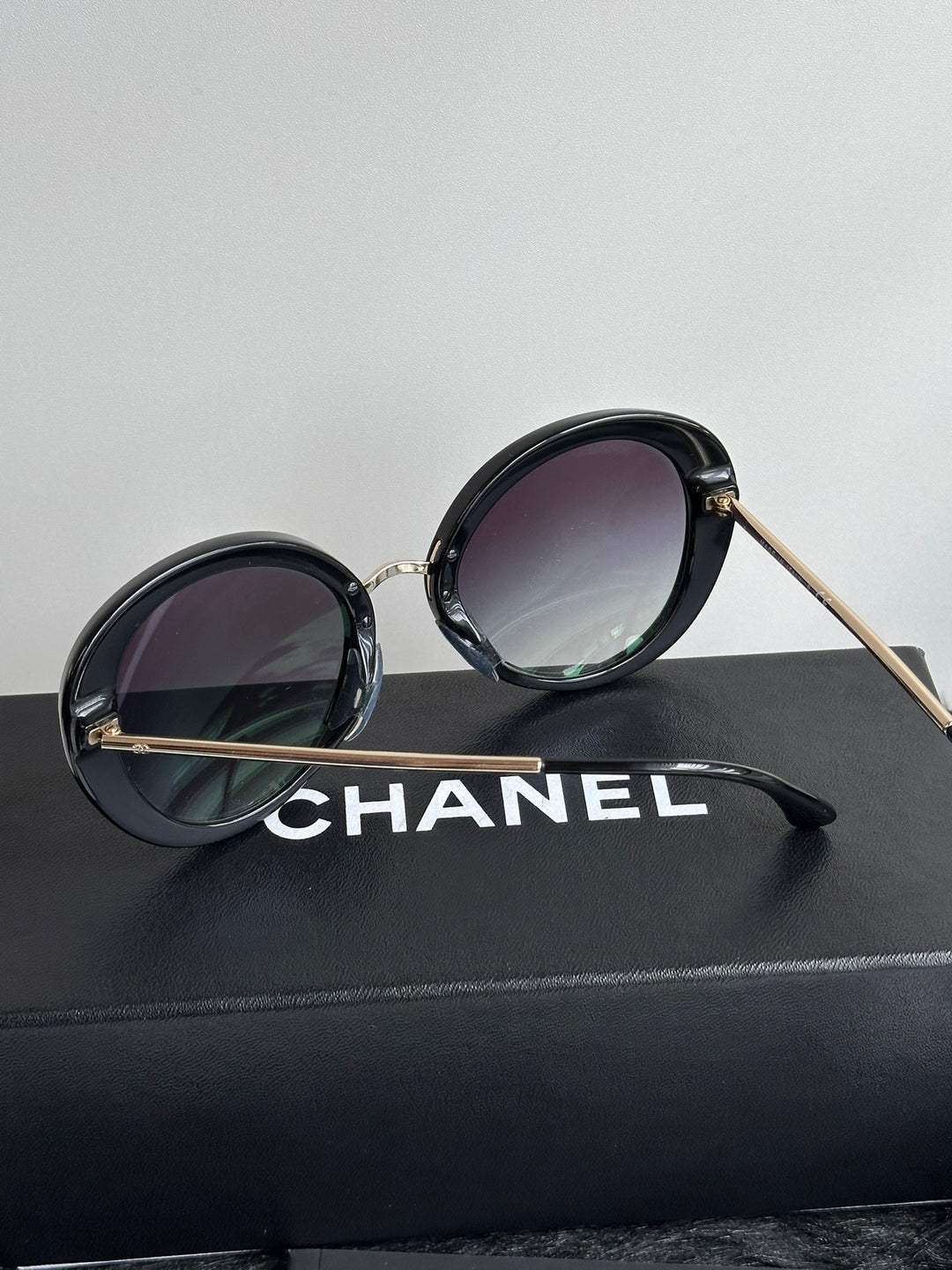 CHANEL Black Round Sunglasses 🖤｜Full Set × Like-New Condition × Chic Everyday Style✨