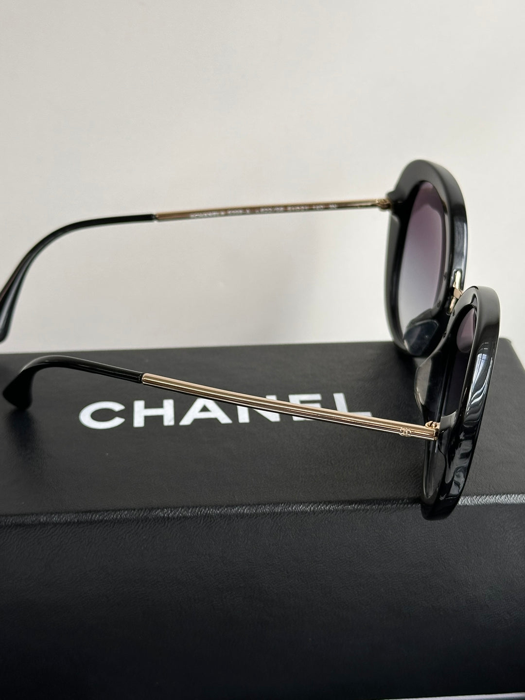 CHANEL Black Round Sunglasses 🖤｜Full Set × Like-New Condition × Chic Everyday Style✨