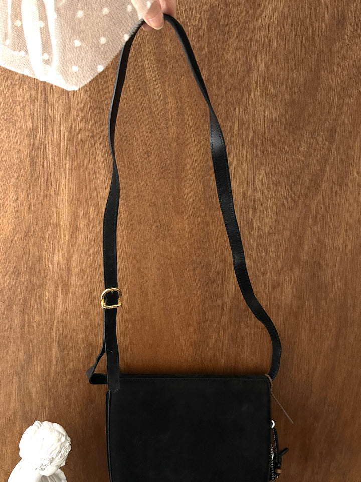 Ferragamo Gancini Crossbody Bag 🖤🤎｜Suede & Croc-Embossed Leather × Gold Gancini × Everyday Versatility