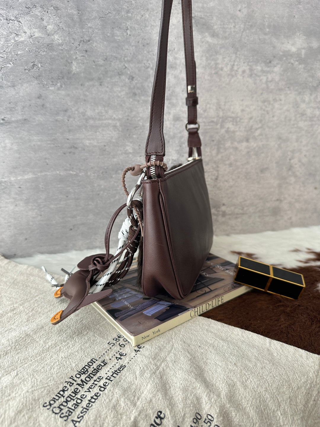 Ferragamo Hot Chocolate Rabbit Fur Baguette Shoulder Bag 🤎｜Soft Fur Texture × Leather Trim × Phone-Friendly Size